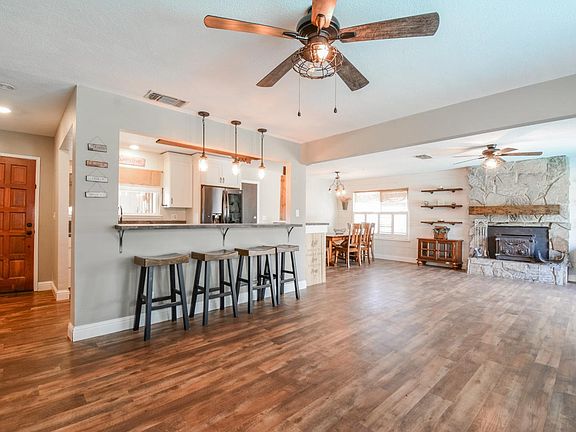 4th image of 255 Alderglen Drive