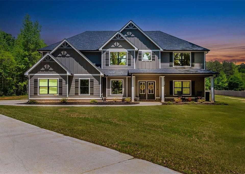 1st image of 415 Paynes Lake Rd