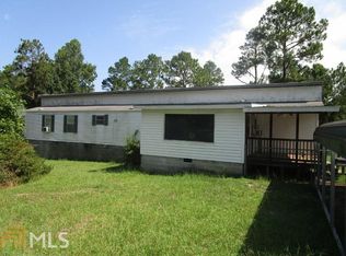 158 McKenzie Dr, Swainsboro, GA 30401