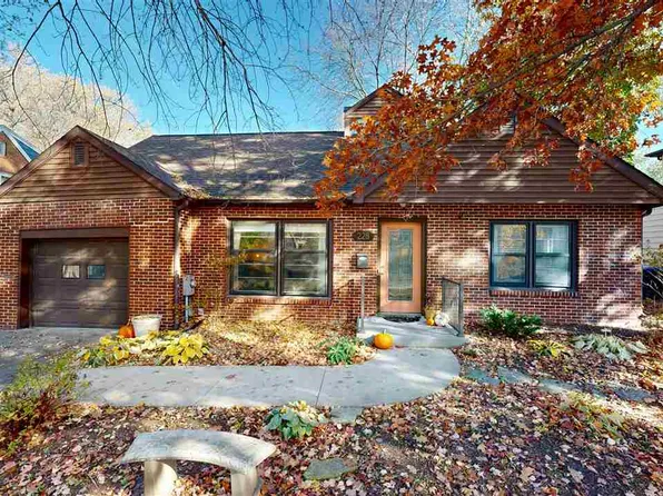 228 Fairview Ave, Iowa City, IA 52245