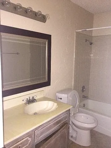 2 bed, 2.0 bath, $1,500 — Photo 3