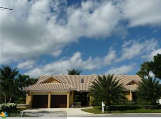 2099 Woodlake Cir, Deerfield Beach, FL 33442