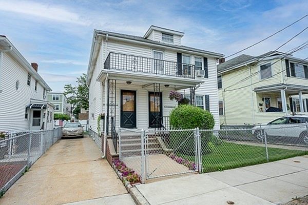 1st image of 51 S Waverly St #1