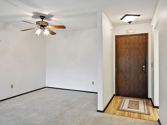4th image of 5140 W 102nd St APT 115