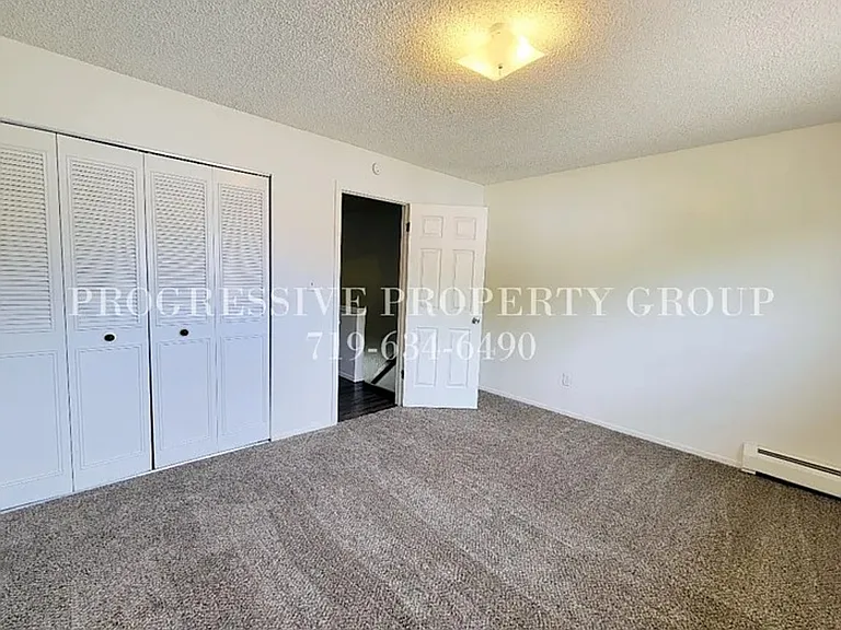49 Chestnut Dr #B — Photo 11