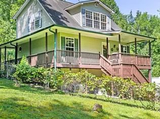 530 Slick Fisher Rd, Lake Toxaway, NC 28747