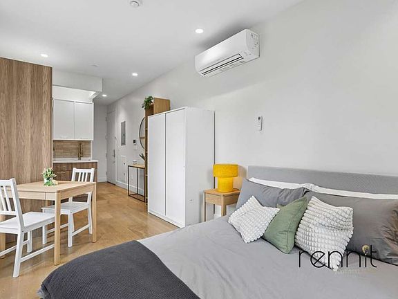 2nd image of 275 20th St #3D