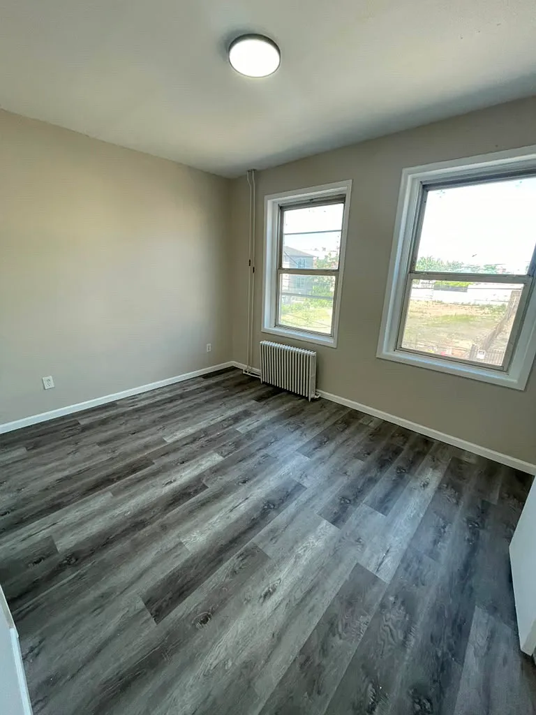 4 bed, $2,800 — Photo 3