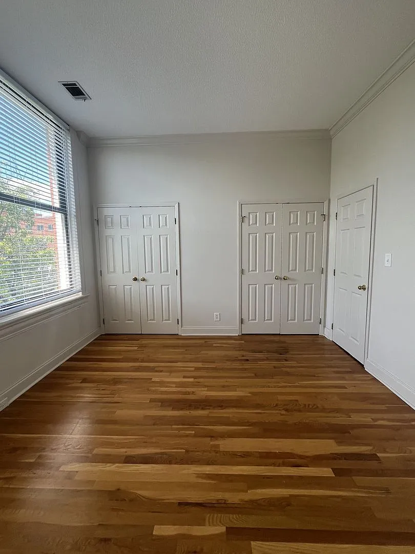 Building Photo - 587 Cherry St #6