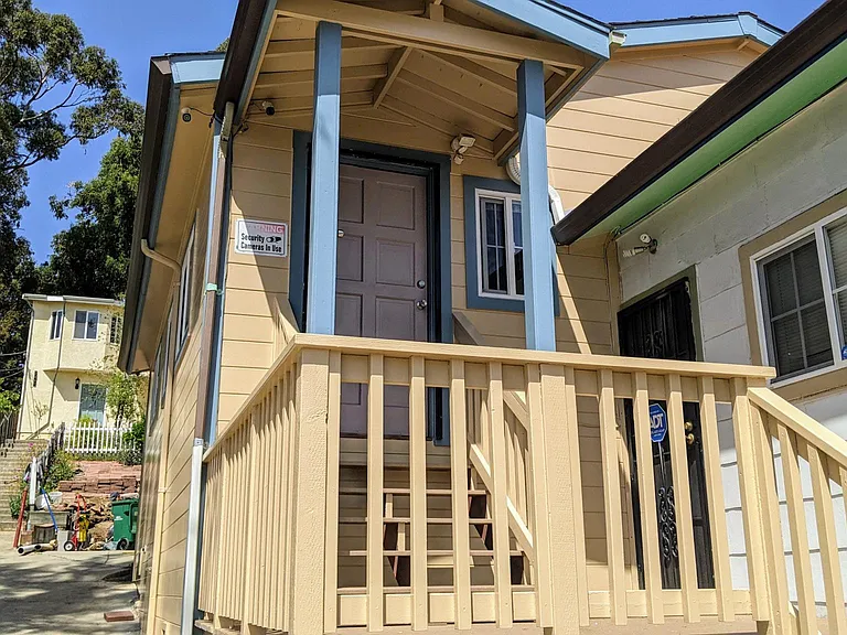 4027 Maybelle Ave #B — Photo 3