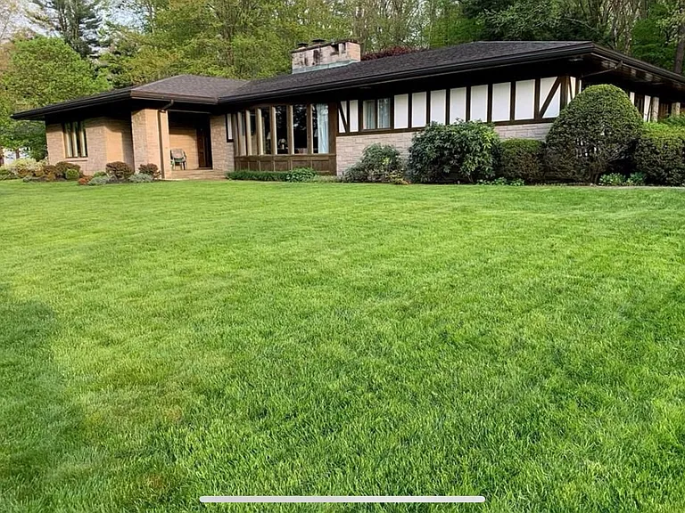 110 Marvin Pkwy — Photo 1