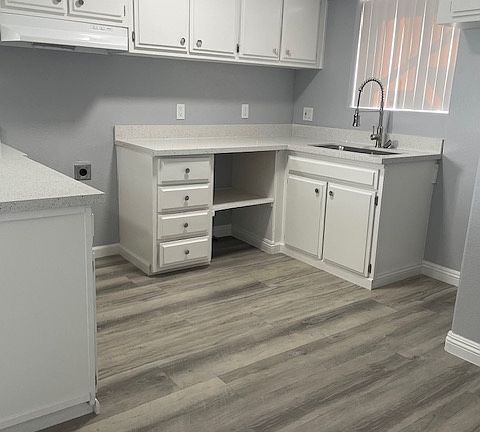 3rd image of 4370 Spencer St #3