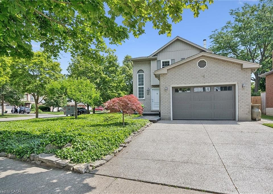 1st image of 16 Manitoulin Cres