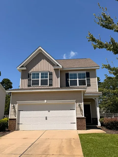 3 bed, 2.5 bath, 1890 sqft, $2,100 — Photo 1
