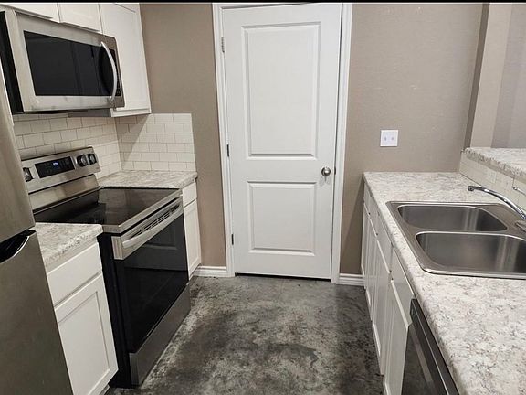 3rd image of 223 W Avenue B #A/b
