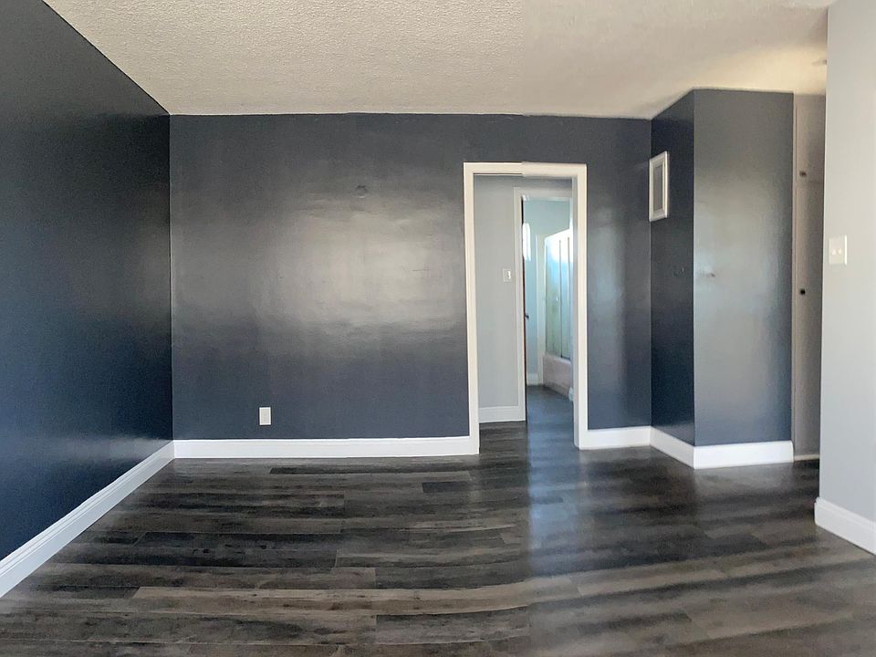 2nd image of 315 N Hillcrest Blvd APT 21