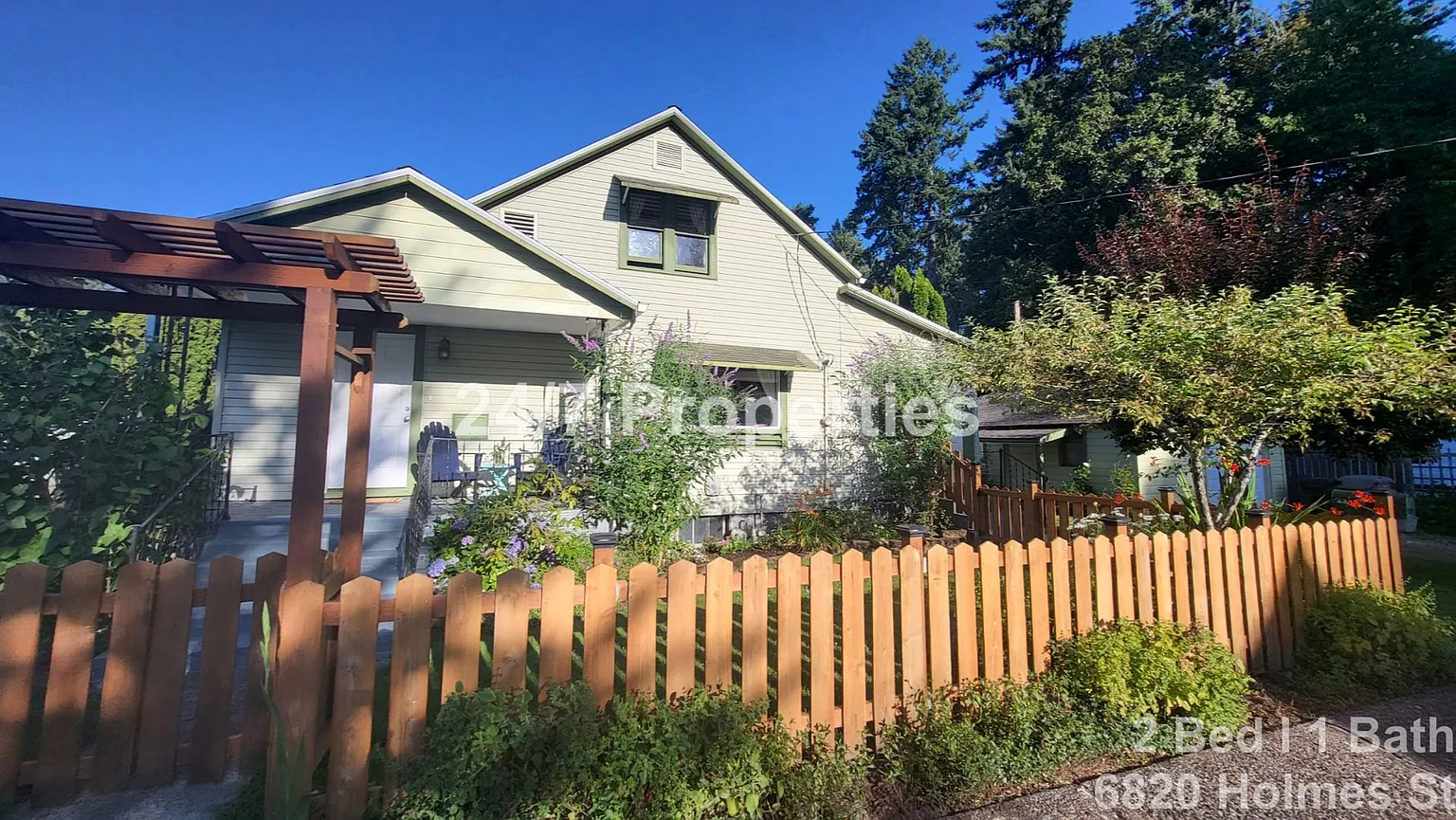 6280 Holmes St photo 1