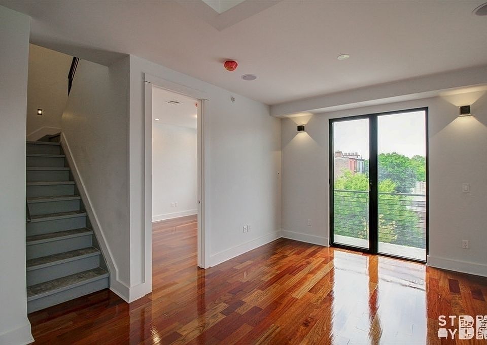 1st image of 315 Franklin Ave #F2