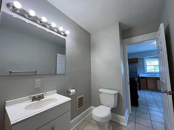 5th image of 3339 W 84th St #2
