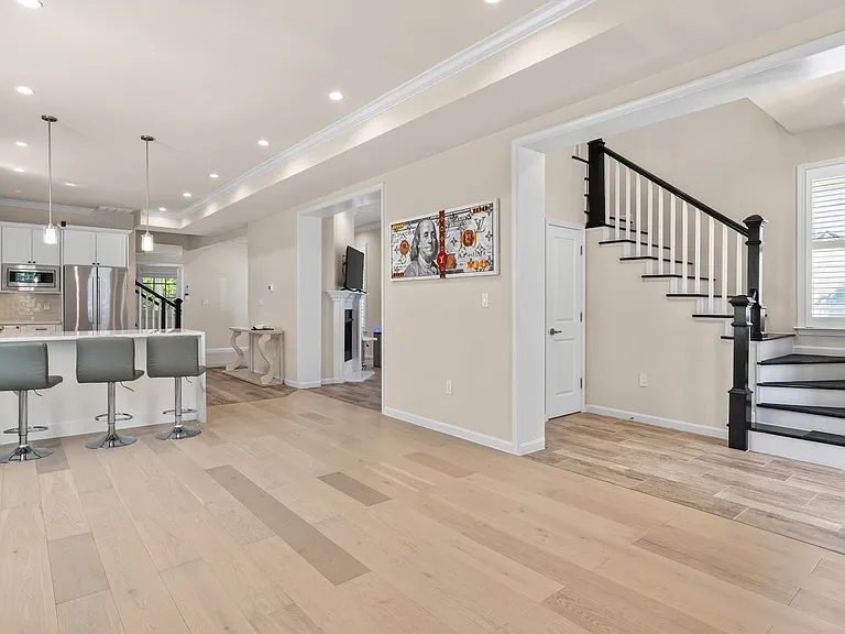 1303 Maple View Pl SE — Photo 41