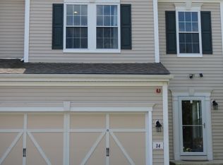 34 Wayside Dr, Hopkinton, MA 01748