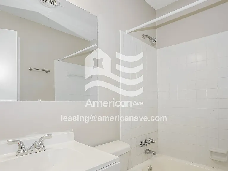 1494480_014_wm_-_bathroom_13079811.jpg