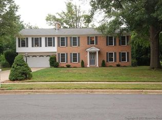 9402 Shouse Dr, Vienna, VA 22182