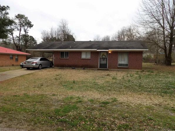 106 Locust Cir, Monticello, AR 71655