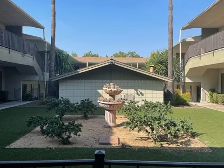 102 - Vista Bonita Apts. — Photo 16