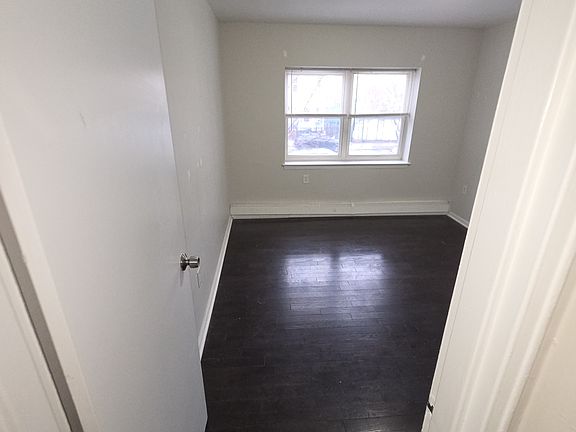 5th image of 102 Corbin Ave APT B9