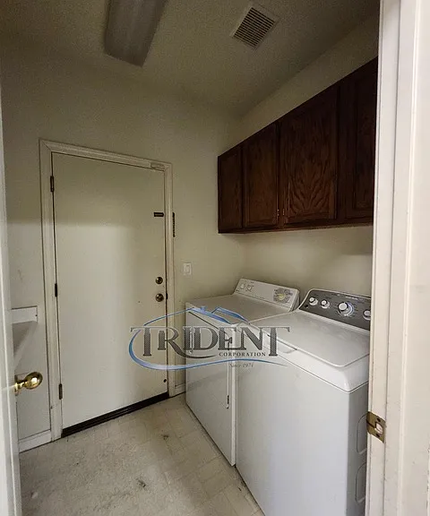 1105 Johnathan Dr — Photo 18