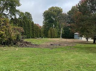 940 Center Church Rd, New Castle, PA 16101