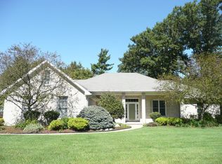 868 Elk Ridge Dr, Northwood, OH 43619