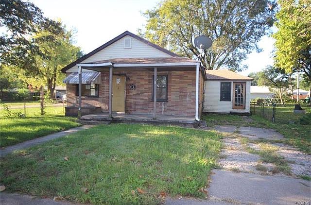 1st image of 2911 Roosevelt Ave
