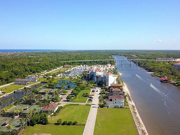 3rd image of 286 Yacht Harbor Dr