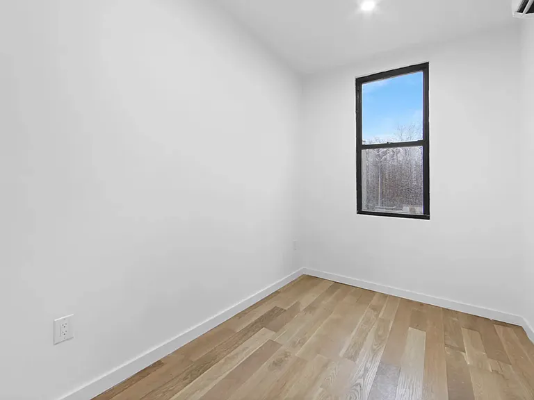1219 Atlantic Ave #1 — Photo 3