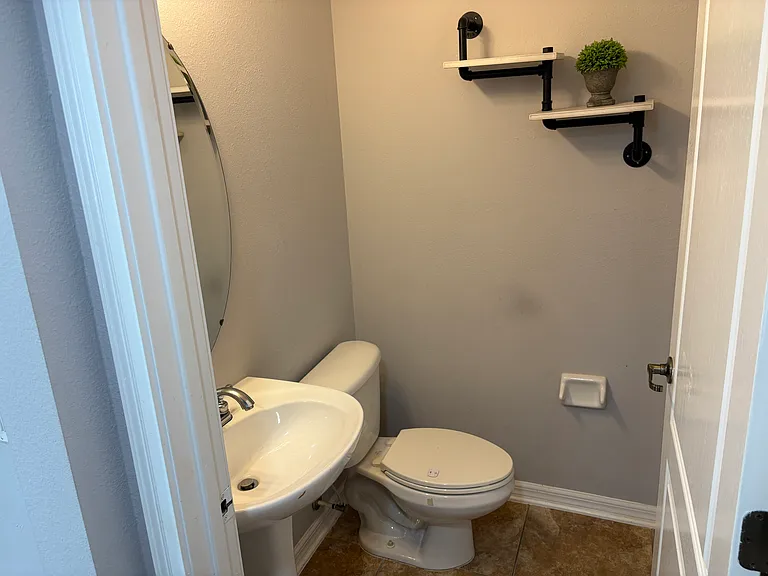 12979 Calderdale Ave — Photo 47