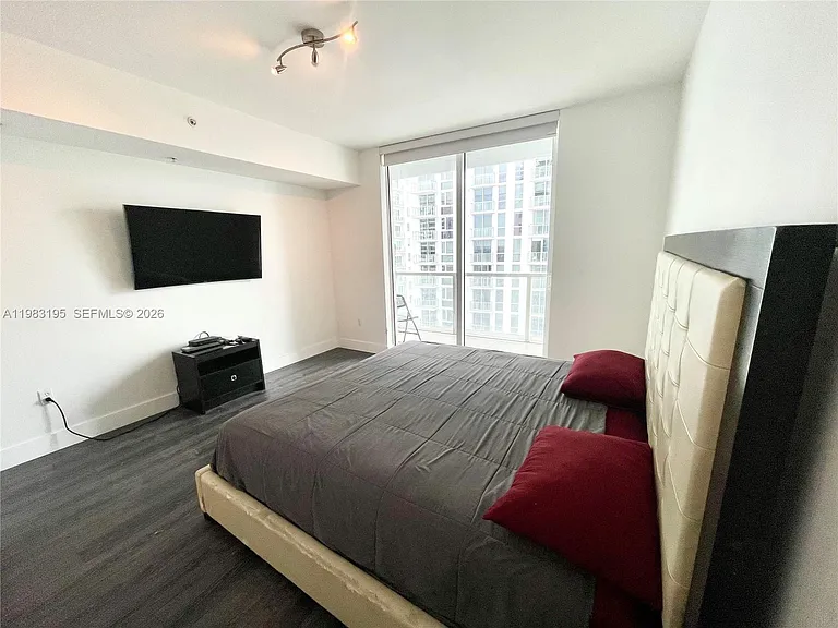 253 NE 2nd St #2506 — Photo 25