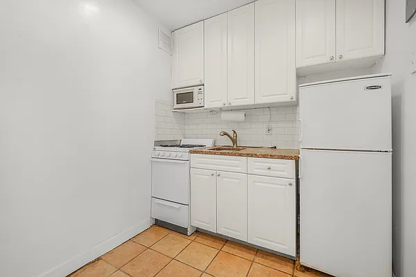 Rented by Highline Residential | media 3