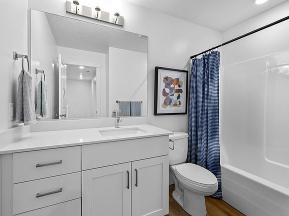 The photos are staged and may not reflect the current condition or contents of the property.