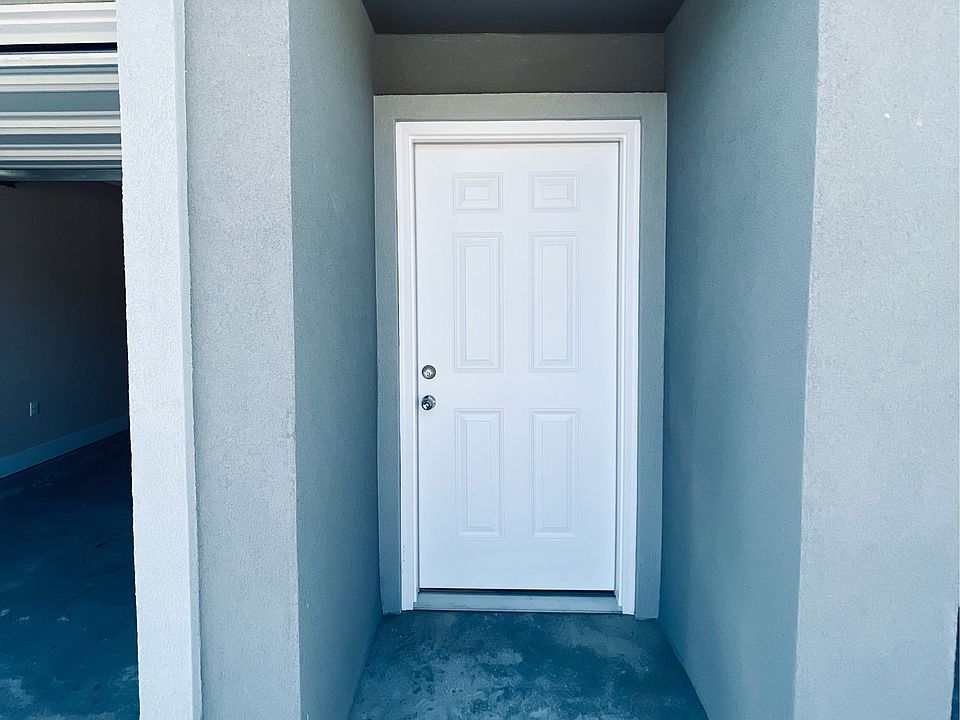 2nd image of 716 Plum Ln