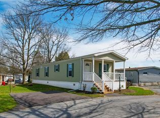 8703 Turkey Ridge Rd, Breinigsville, PA 18031