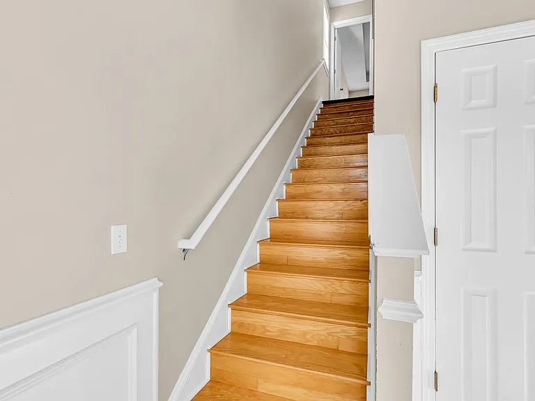 16 Bushwood Dr — Photo 20