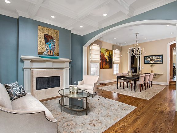 3rd image of 4344 N Wolcott Ave