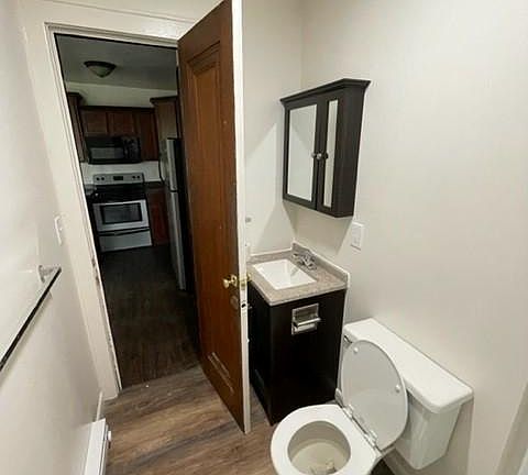 3rd image of 427 Grove St #11