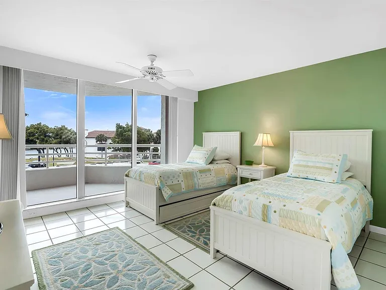4201 N Ocean Blvd #203 — Photo 47