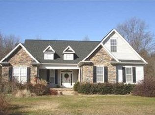 470 Winesap Rd, Duncan, SC 29334