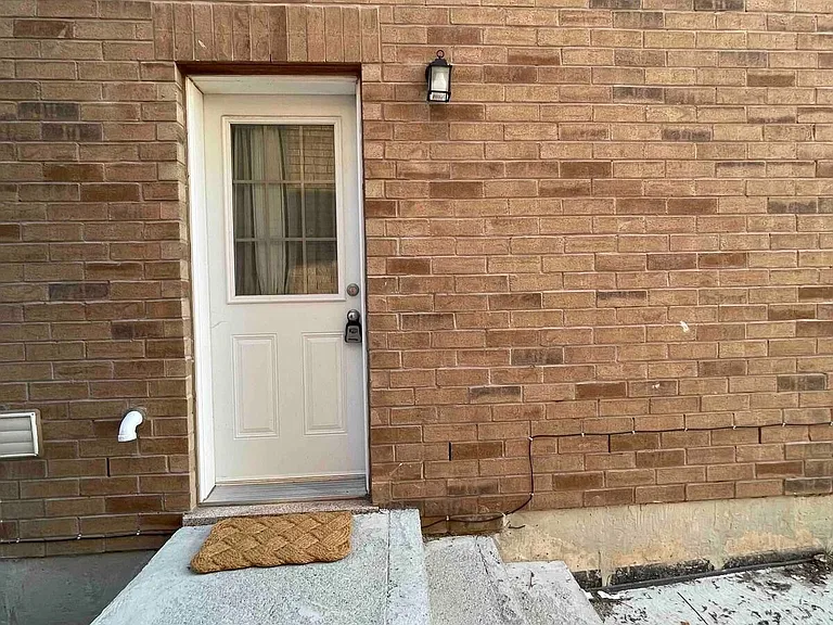77 Frenchpark Cir #BASEMENT — Photo 3