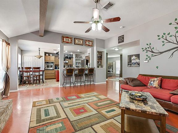 4th image of 141 Stonegate Ct