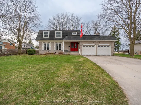 272 Coad St, Southwest Middlesex, ON N0L 1M0